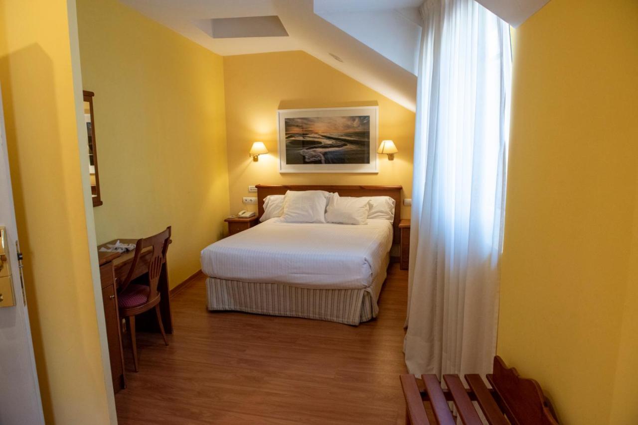 Hotel Faro De San Vicente San Vicente De La Barquera Esterno foto